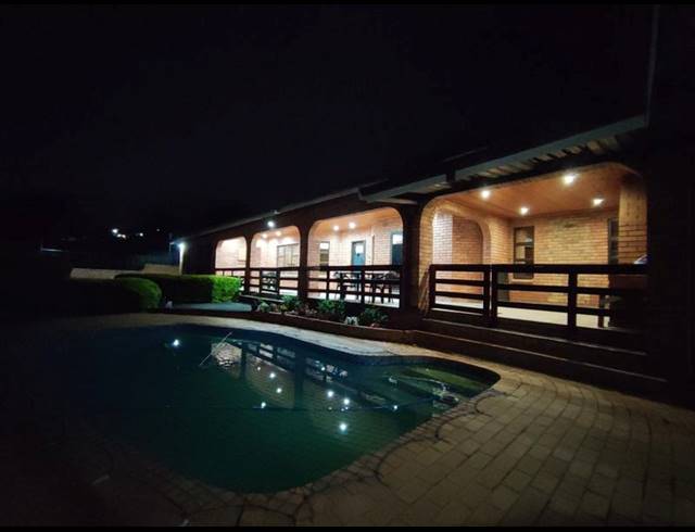 6 BEDROOM HOUSE FOR SALE IN CHASE VALLEY